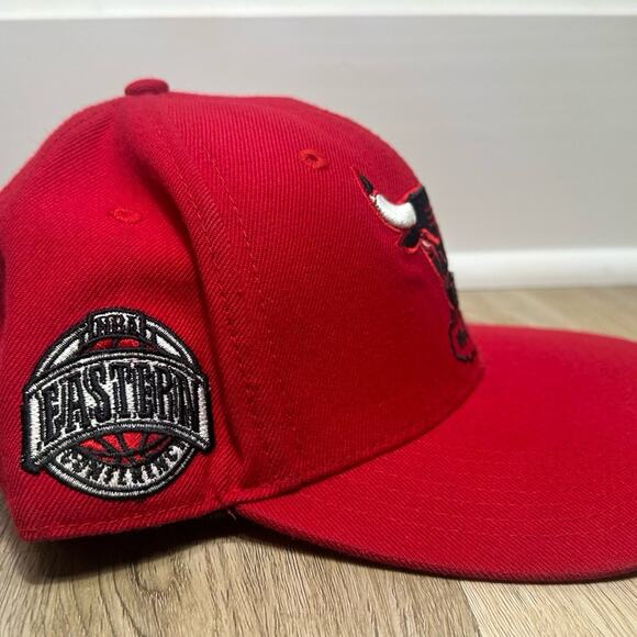 Windy City Bulls 47 Brand Snapback Hat-Adjustable Red Eastern Conference Patch - Picture 2 of 8
